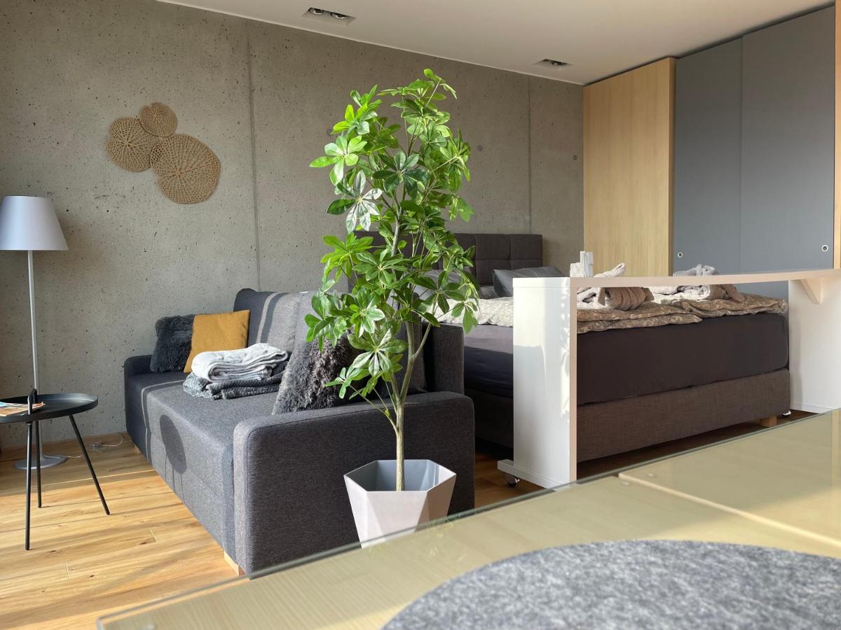 *Brandnew* Modernes Apartment In Den Weinbergen Mit Pool Und Sauna Spielfeld Exterior photo