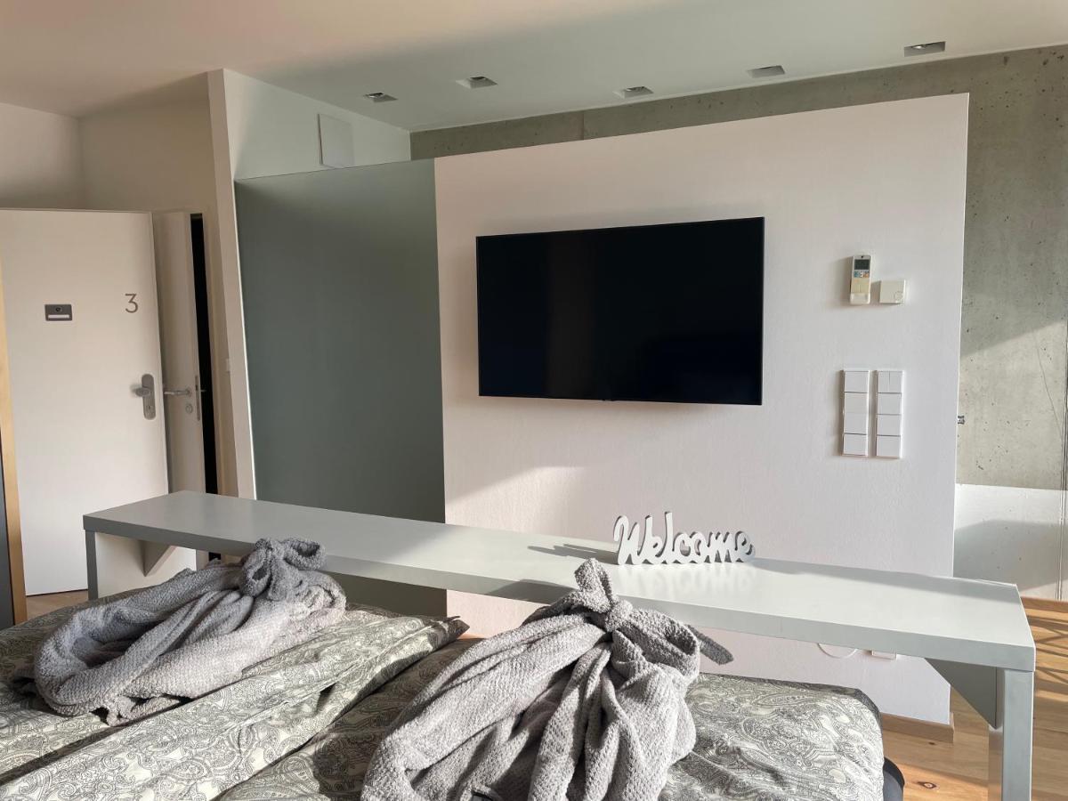 *Brandnew* Modernes Apartment In Den Weinbergen Mit Pool Und Sauna Spielfeld Exterior photo